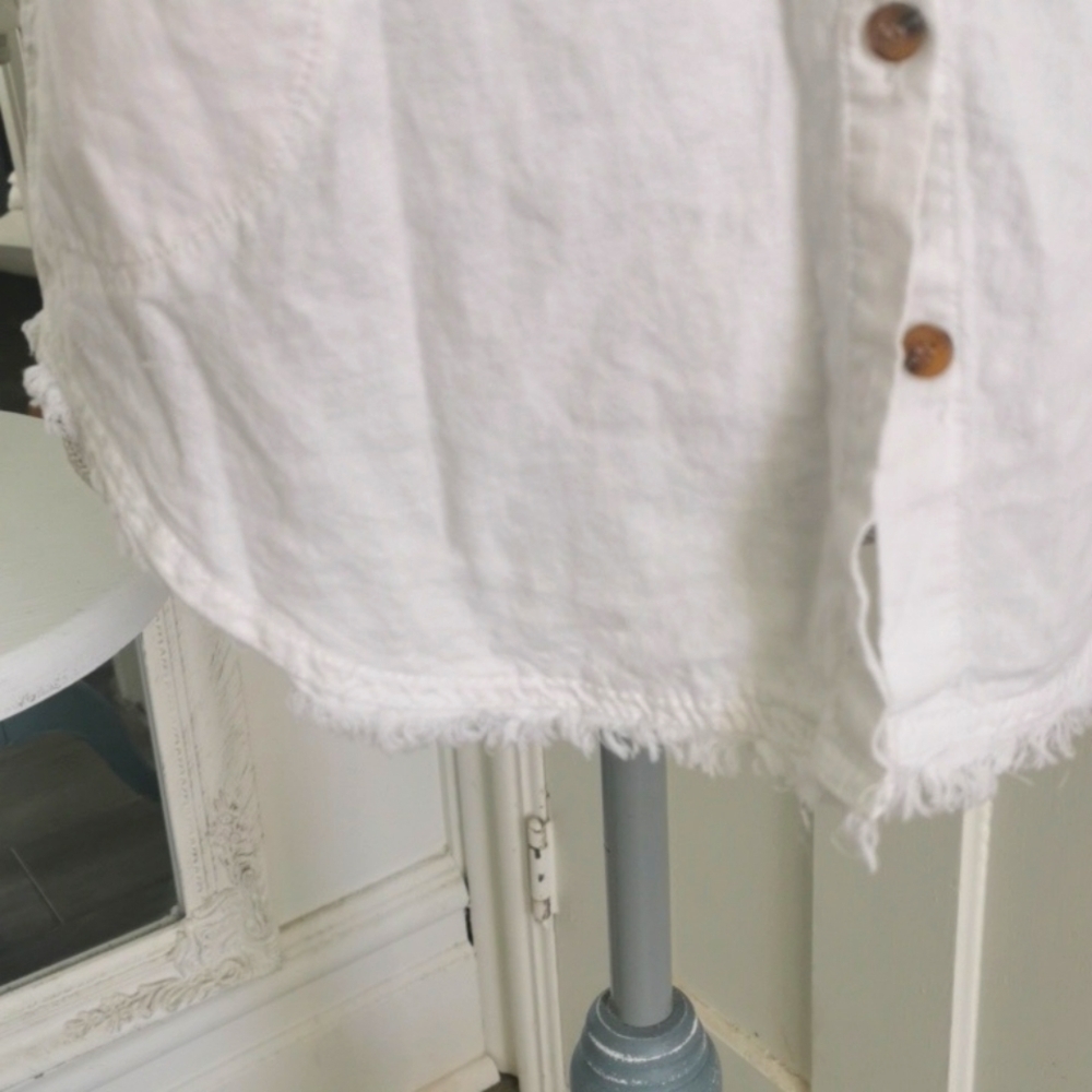 Velvet Heart ♥️ linen rayon blend sleeveless button up blouse. Size small - Picture 3 of 6